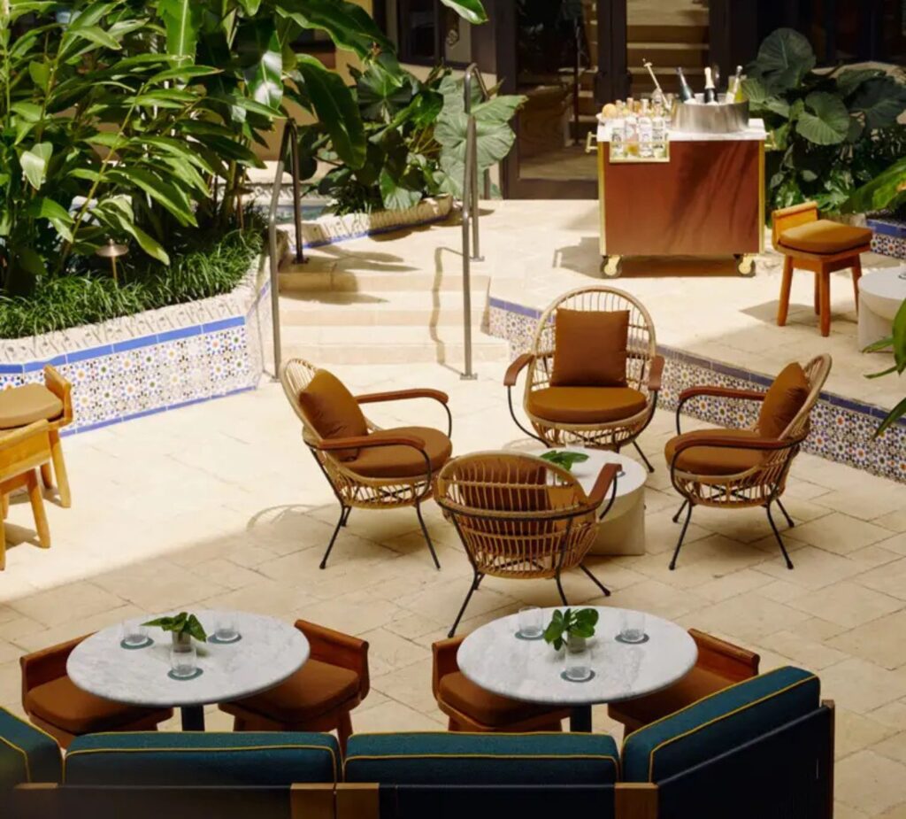 StyleNations_Mayfair Hotel - TITLE