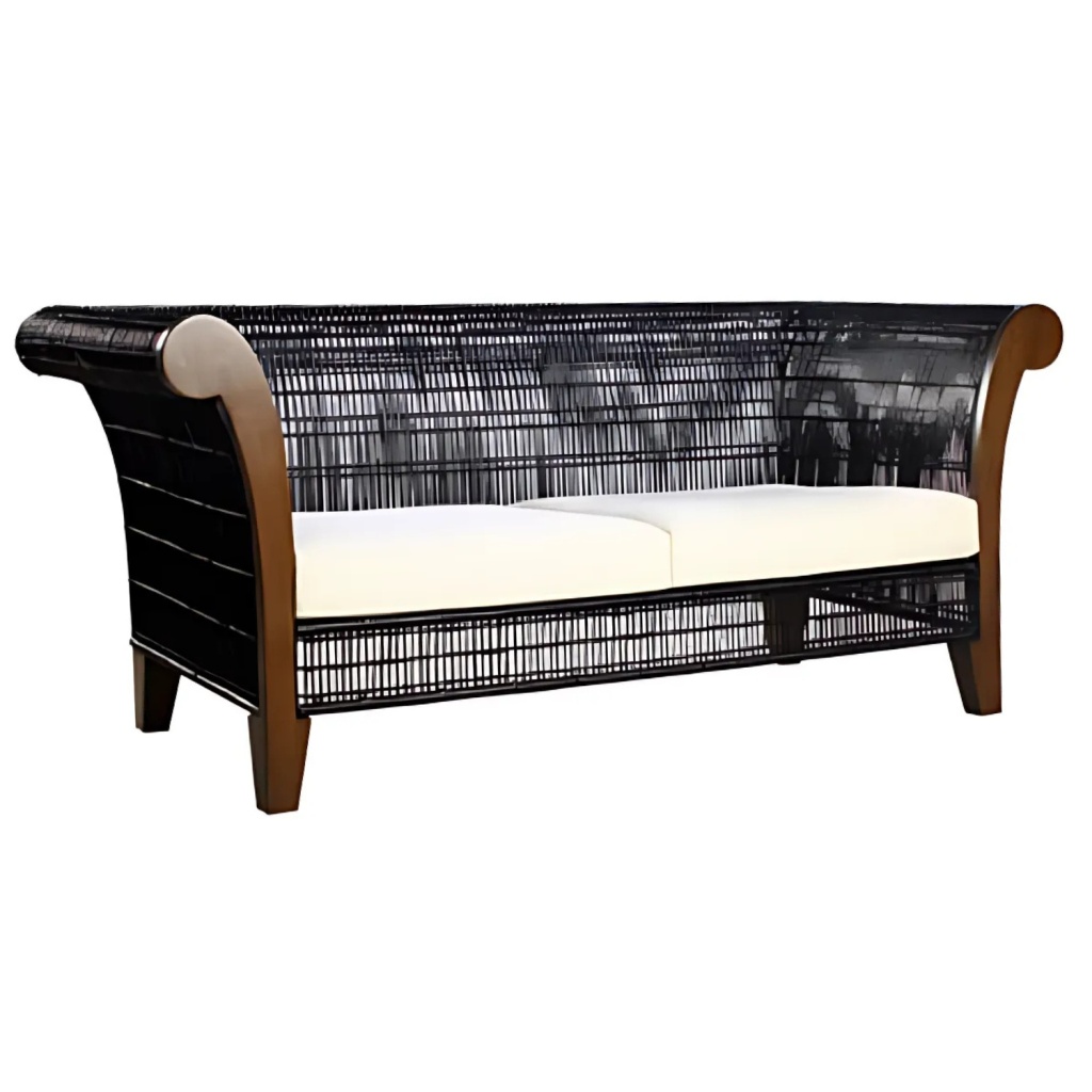 Tamina Settee