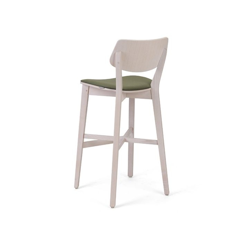 myanda-est-pl-bar_back-1
